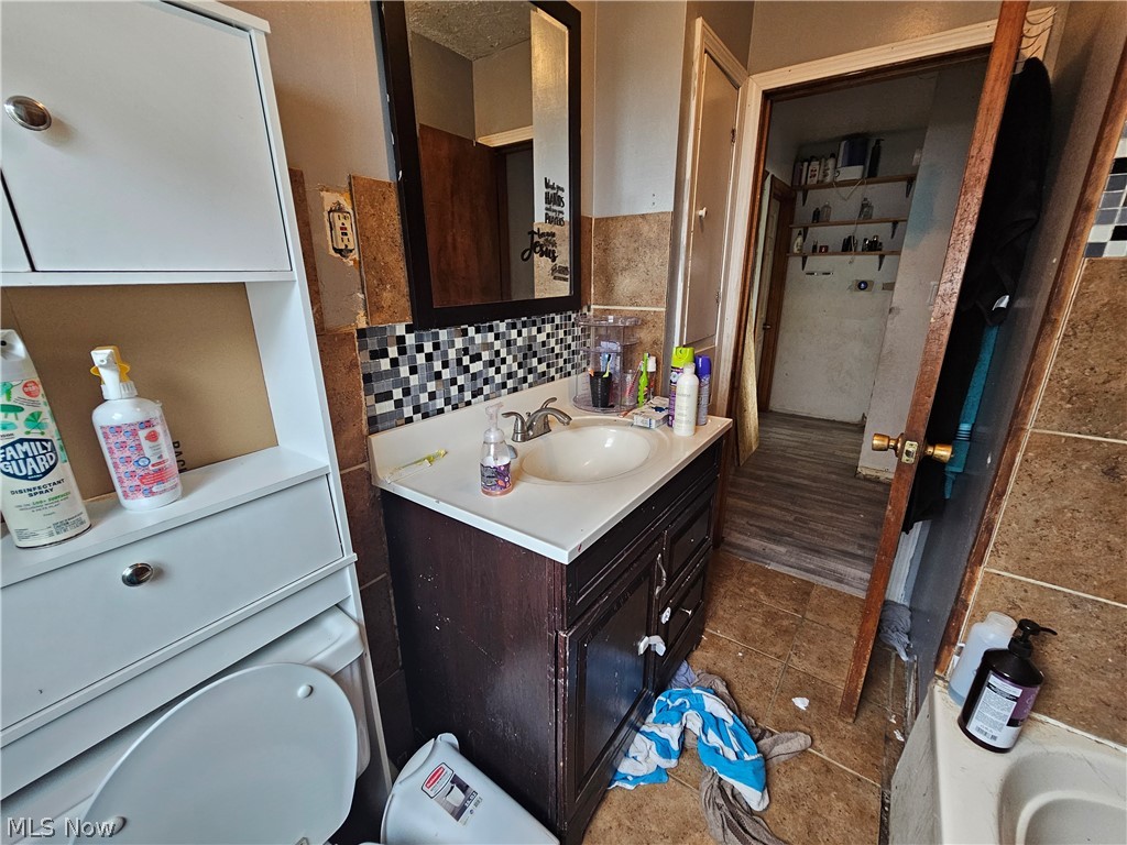 265 Massillon Road Property Photo 12