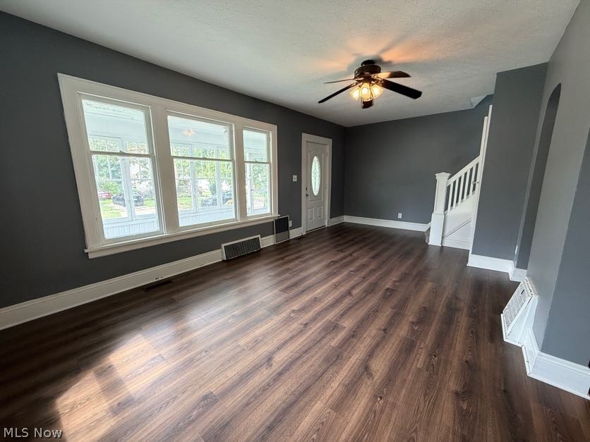 1467 Beardsley Street Property Photo 5