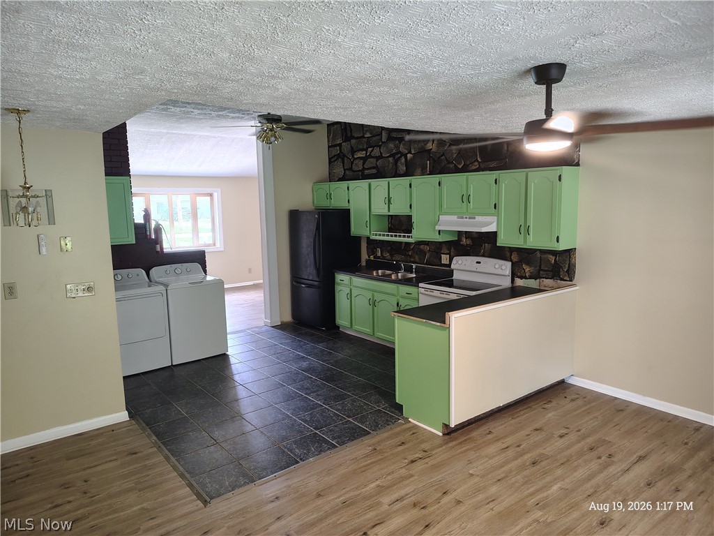 2822 Redgate Lane Property Photo 4