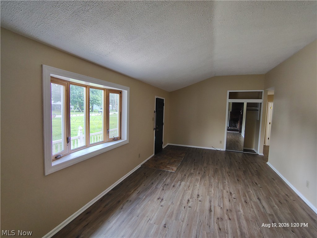 2822 Redgate Lane Property Photo 6
