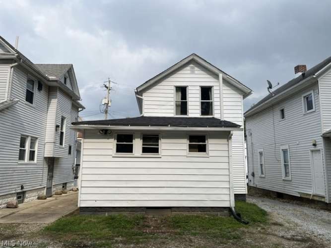 382 Kling Street Property Photo 12