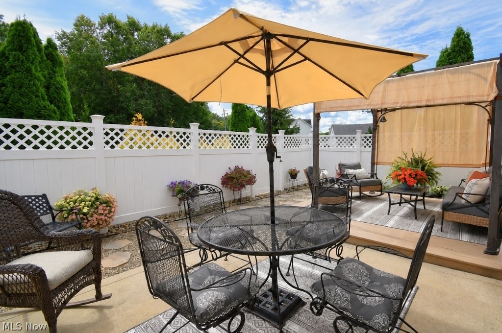 1046 Spring Run Boulevard Property Photo 39