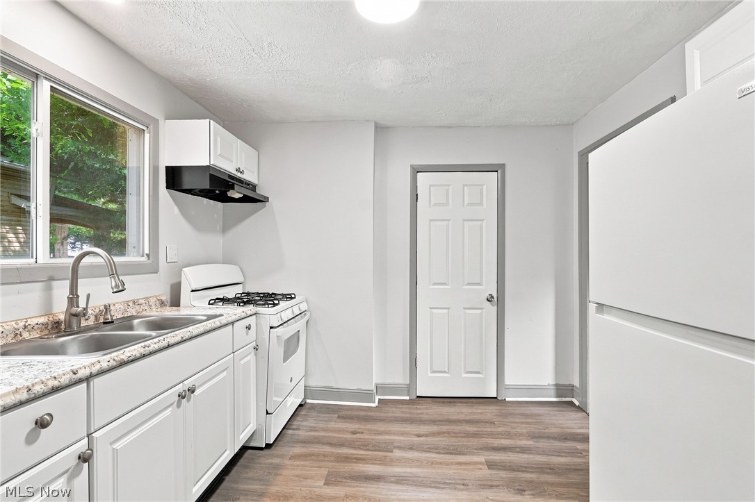 1000 Lovers Lane Property Photo 14
