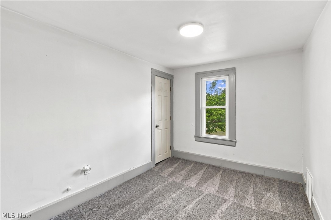 1000 Lovers Lane Property Photo 21
