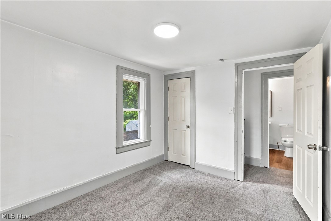 1000 Lovers Lane Property Photo 24