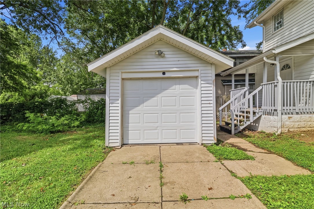 1000 Lovers Lane Property Photo 29