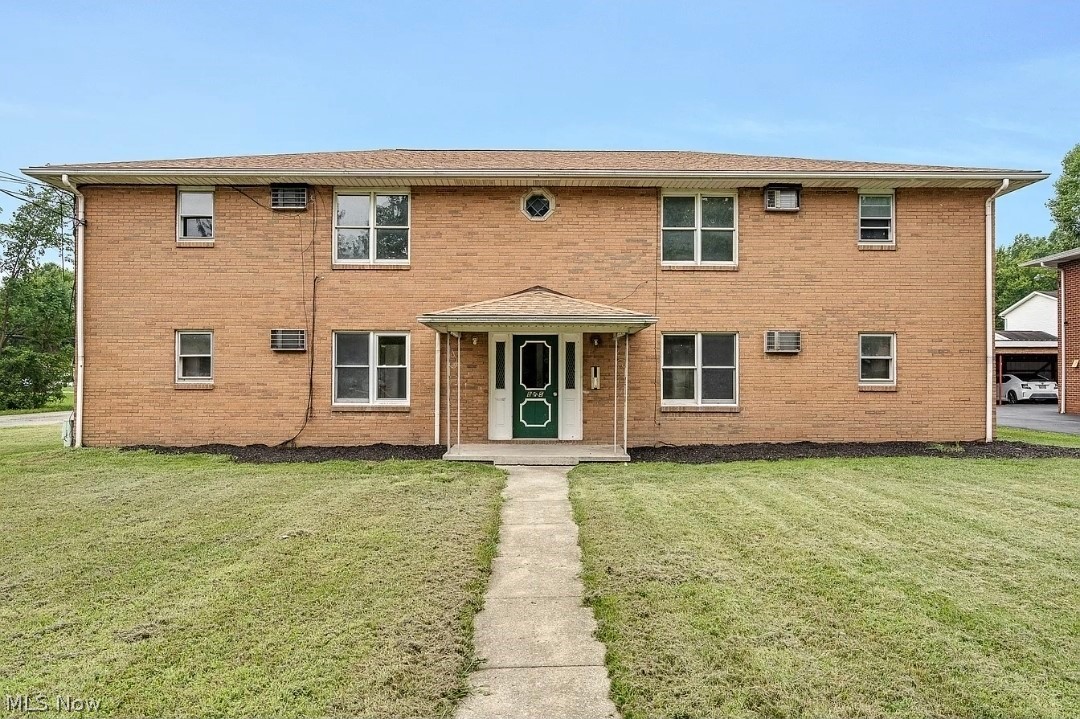 895 Cook Avenue Property Photo 1