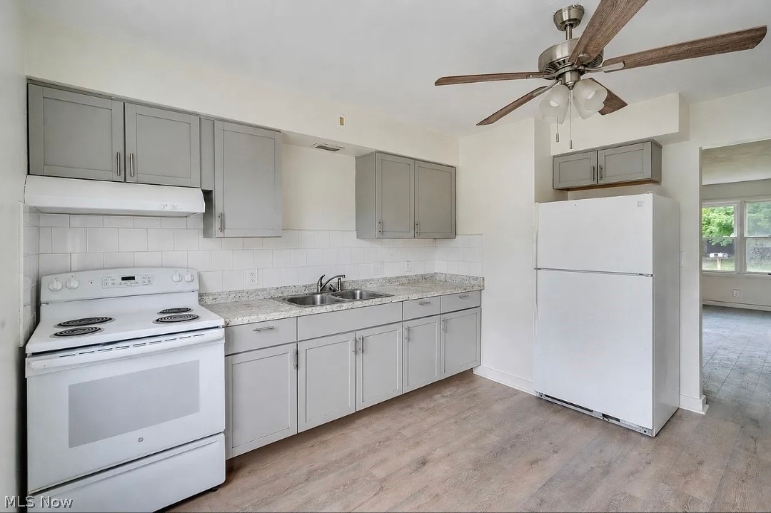 895 Cook Avenue Property Photo 4