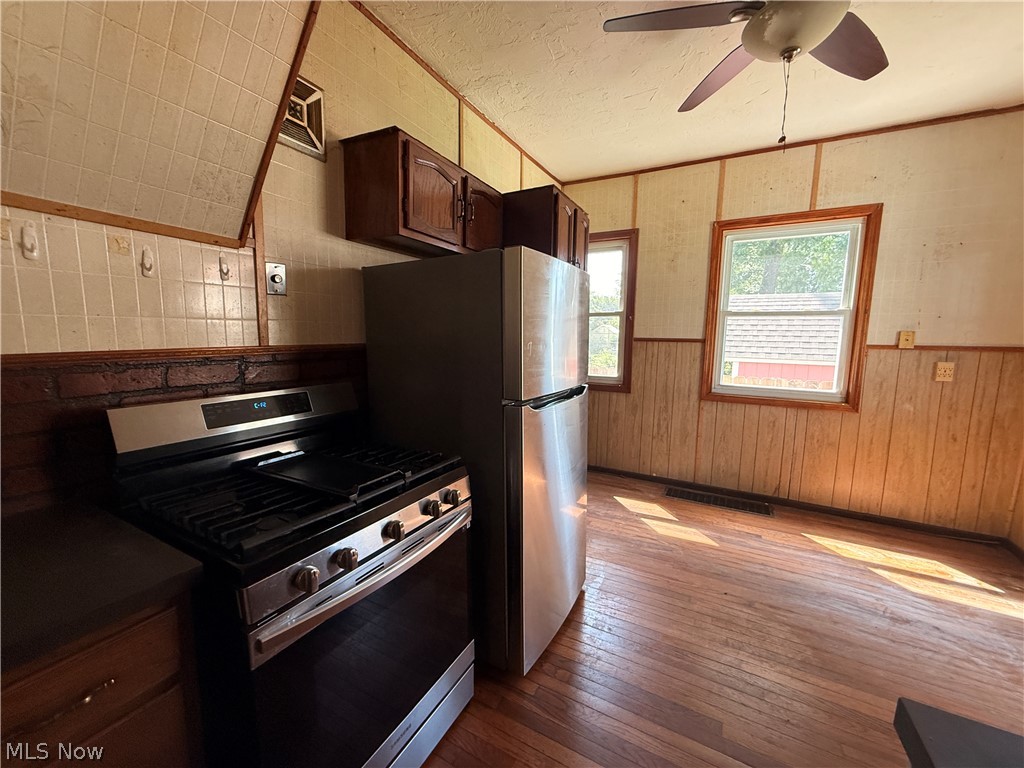 1868 E 34th Street Property Photo 5