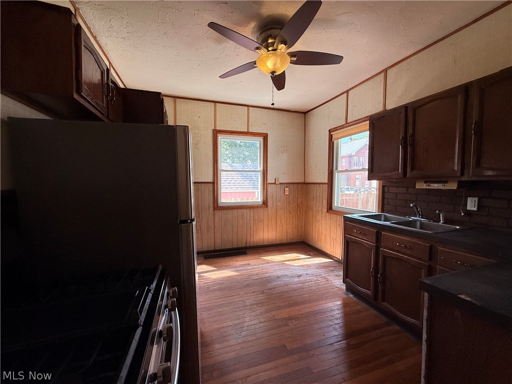 1868 E 34th Street Property Photo 6