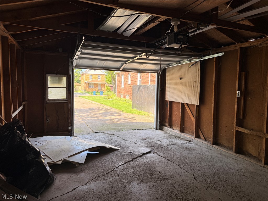 1868 E 34th Street Property Photo 14