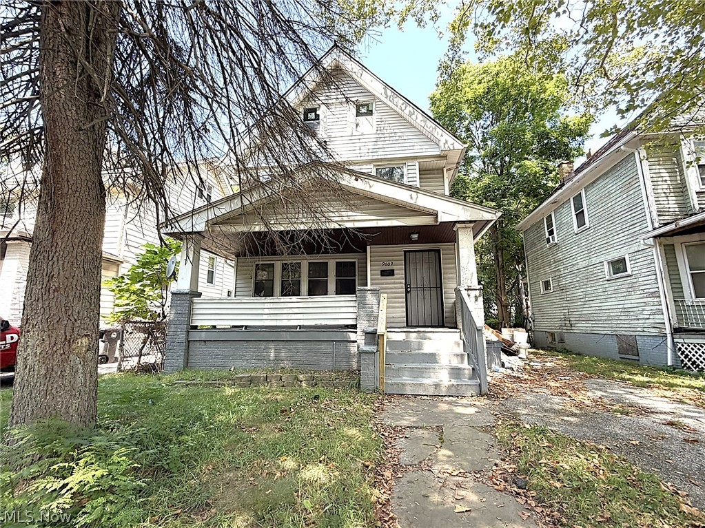 9609 Yale Avenue Property Photo 1