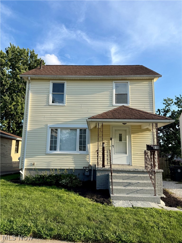 818 Saxon Avenue Property Photo 1