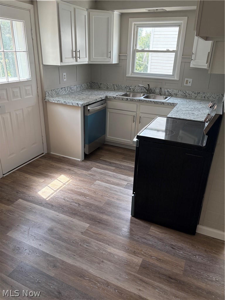 818 Saxon Avenue Property Photo 2