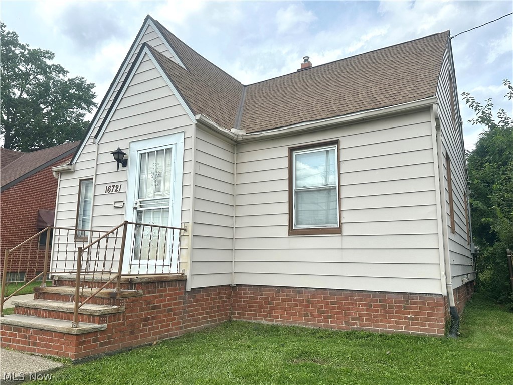 16721 Harvard Avenue Property Photo 2