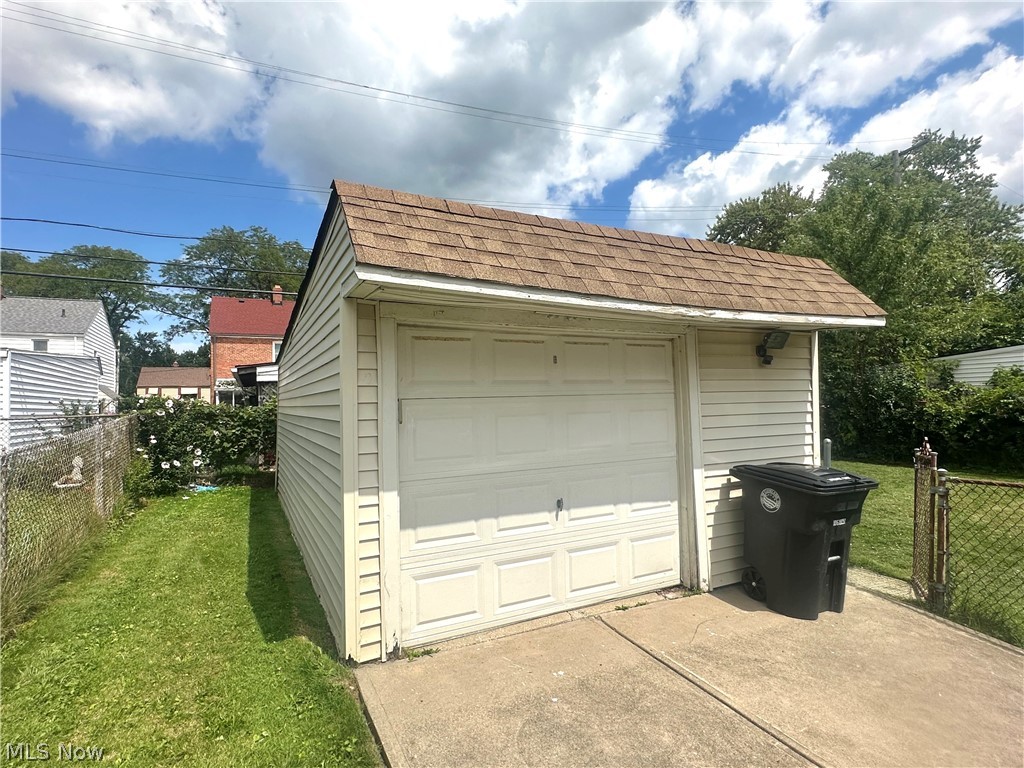 16721 Harvard Avenue Property Photo 7