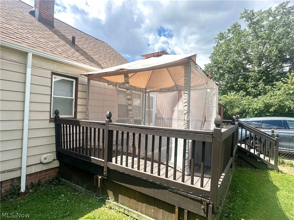 16721 Harvard Avenue Property Photo 10