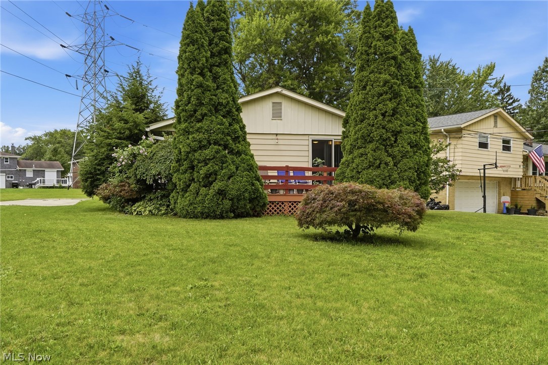 744 Edwards Drive Property Photo 4