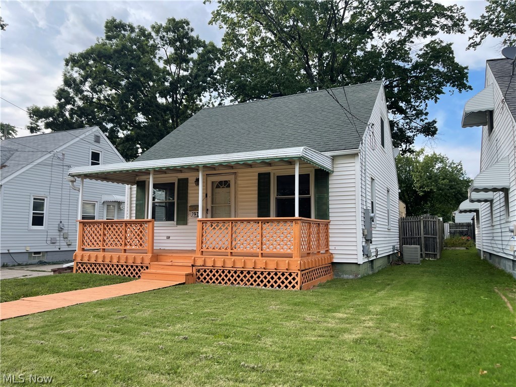 757 Davies Avenue Property Photo 1