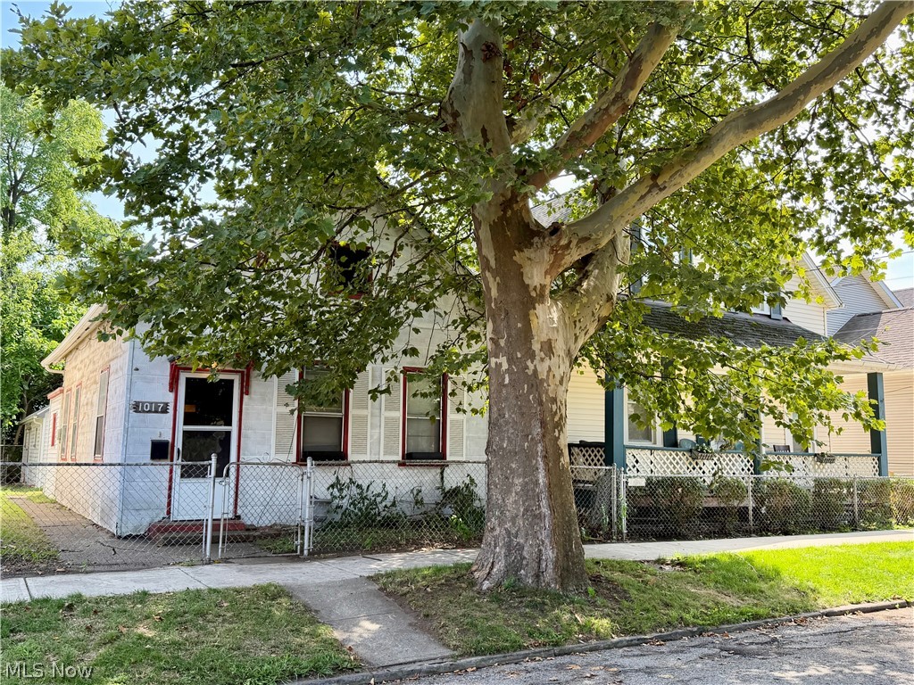 1015-1017 Auburn Avenue Property Photo 1