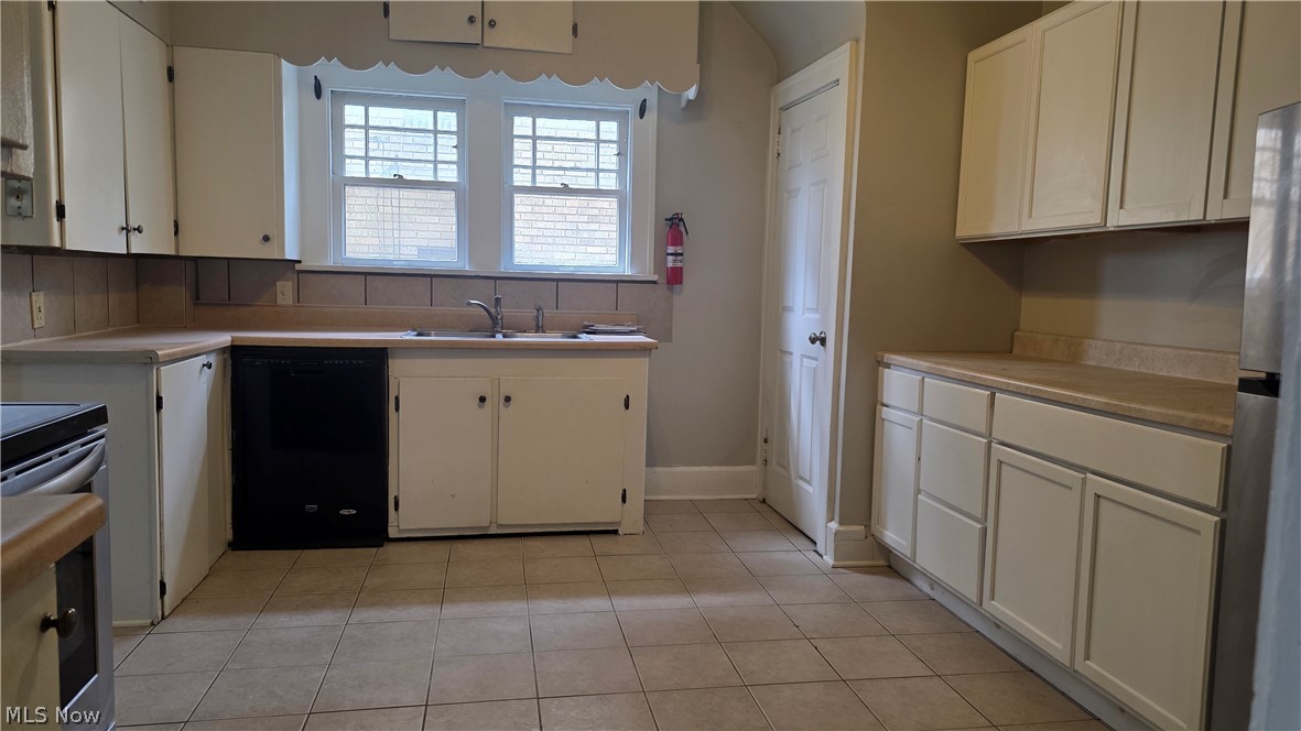 126 Manchester Avenue A Property Photo 10