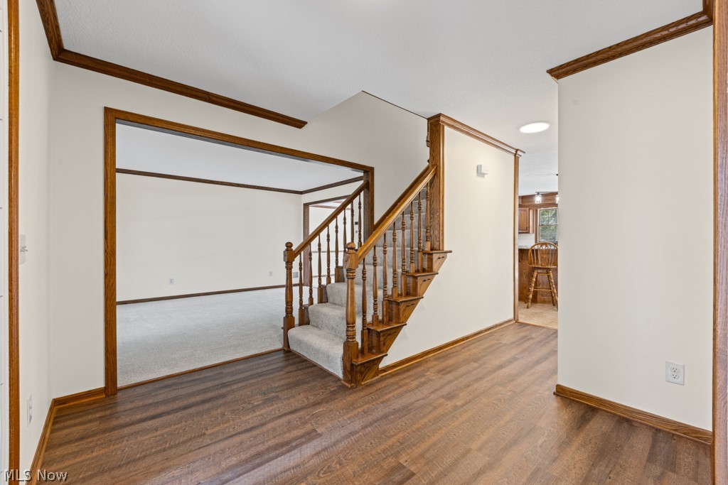 6962 Mapleridge Circle Nw Property Photo 3