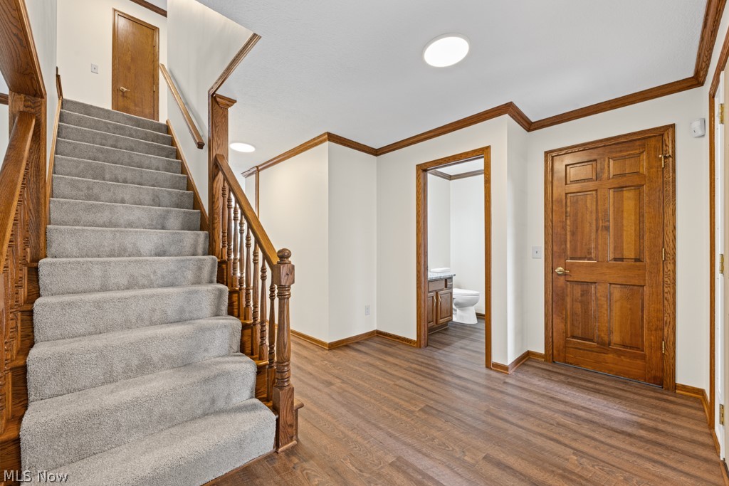 6962 Mapleridge Circle Nw Property Photo 4