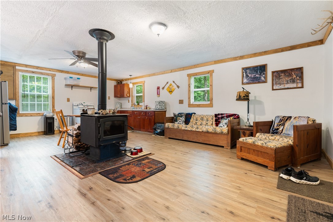17881 Horseshoe Bend Road E Property Photo 8