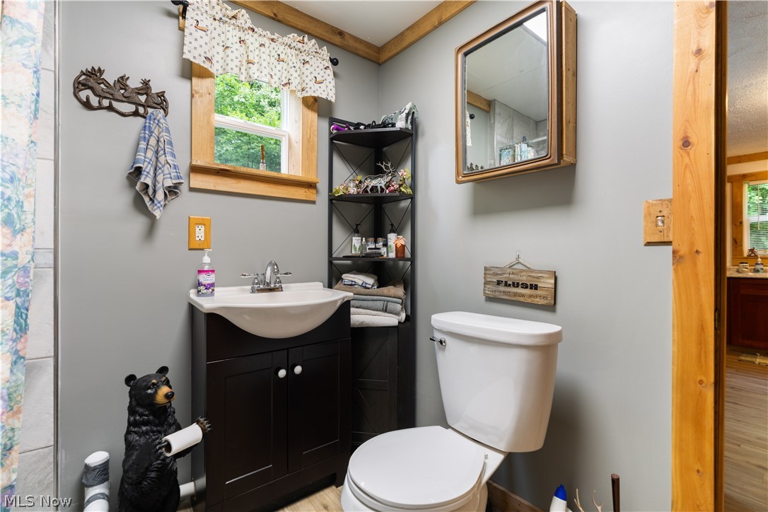 17881 Horseshoe Bend Road E Property Photo 12