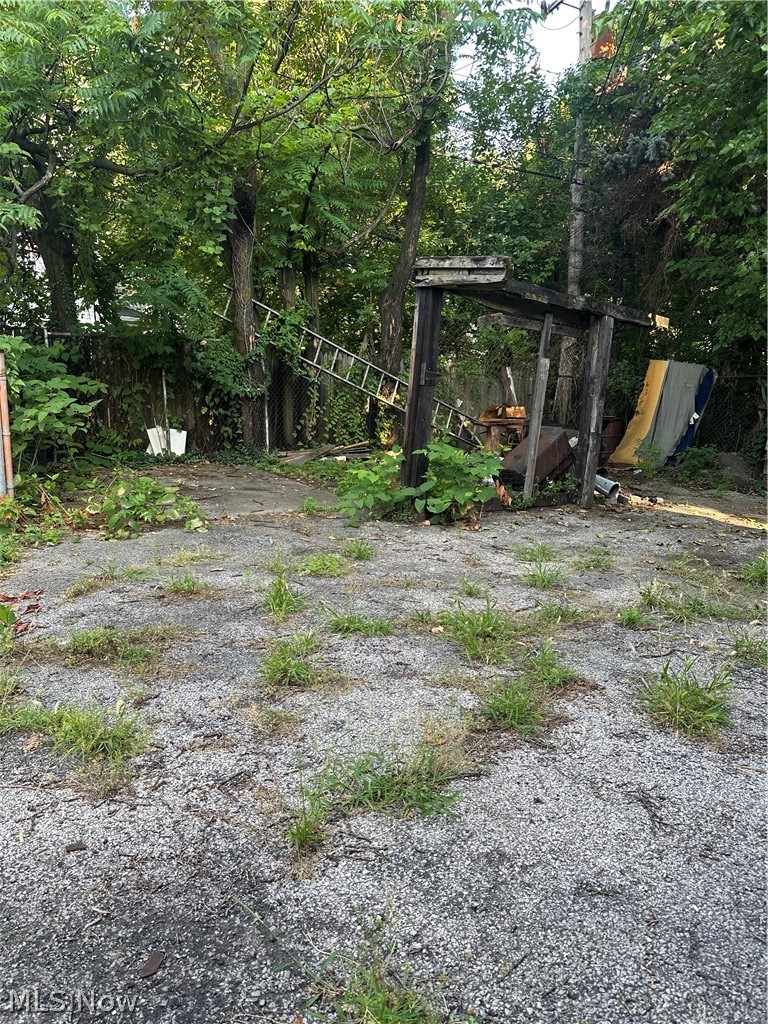 2184 E 82nd Street Property Photo 6