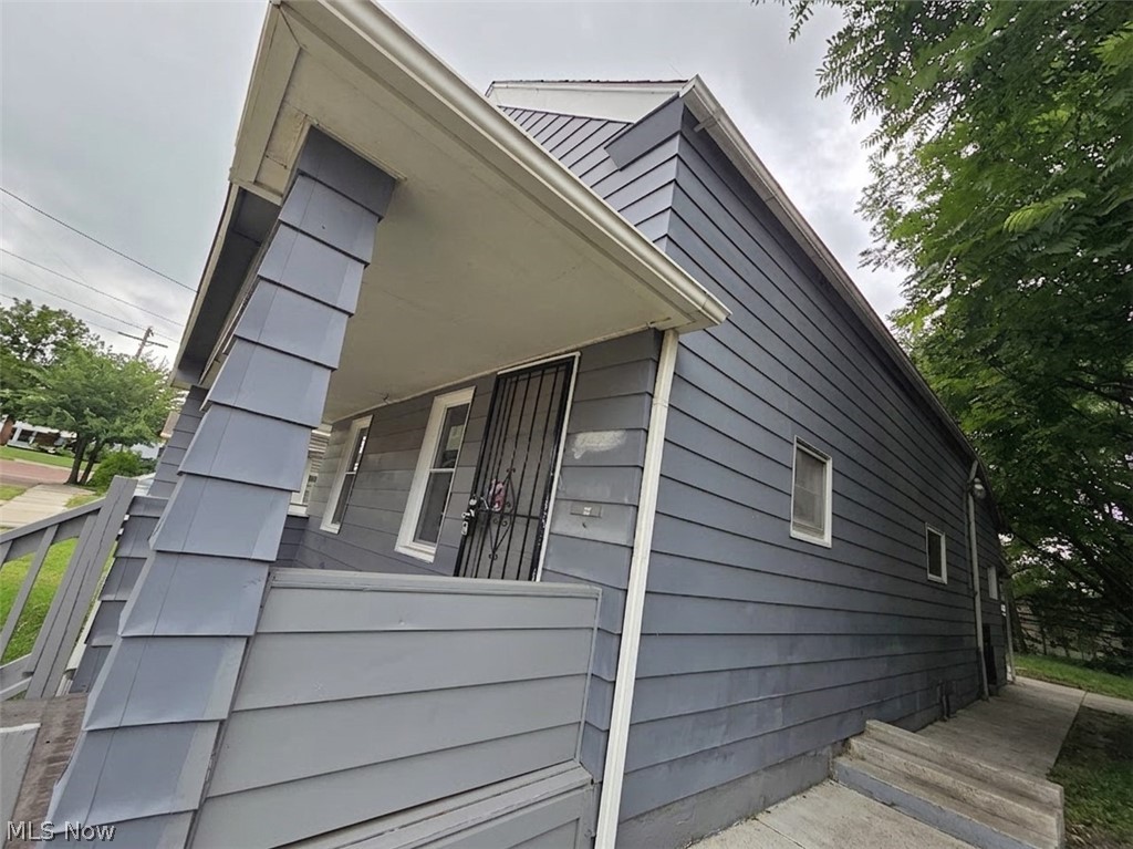 3454 E 73rd Street Property Photo 3
