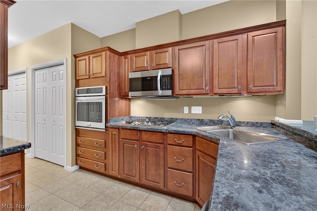 5645 Clingan Road 24 C Property Photo 18