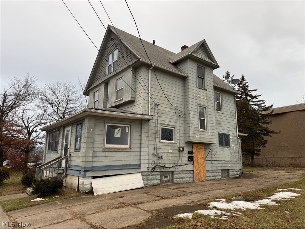 7611 Marble Avenue Property Photo 2