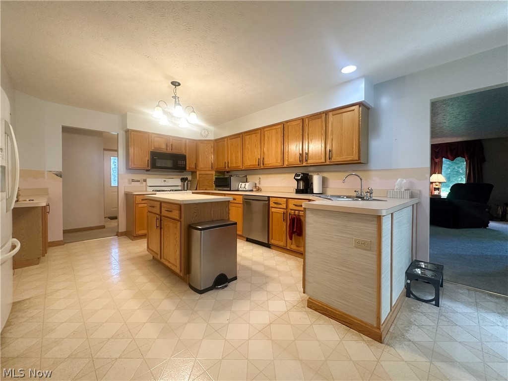 11 Mohawk Drive Property Photo 12