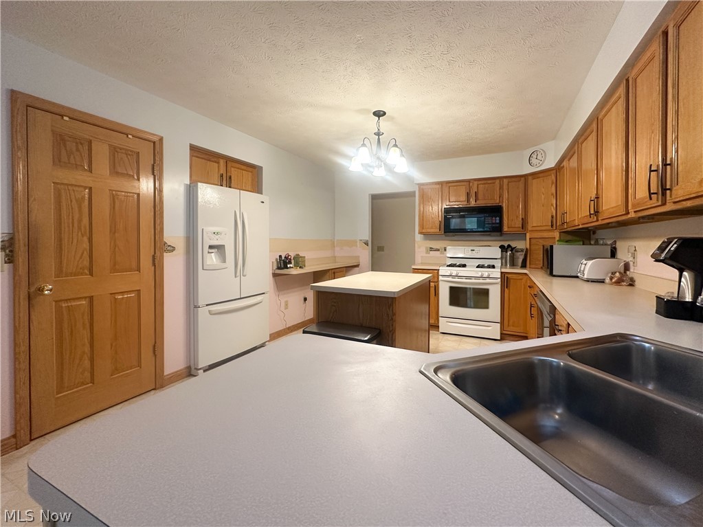11 Mohawk Drive Property Photo 14