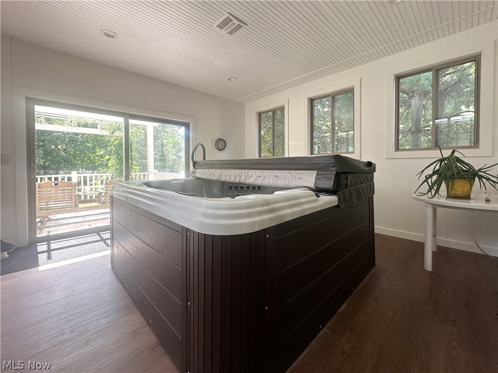 11 Mohawk Drive Property Photo 18