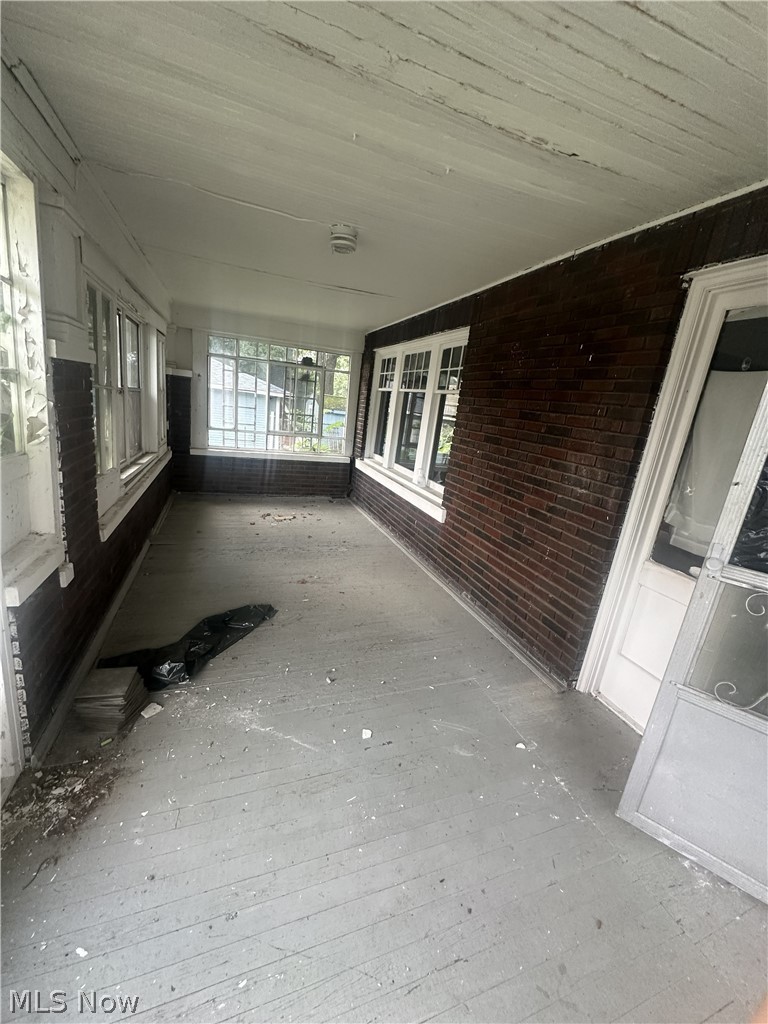 1043 S Webb Avenue Property Photo 2