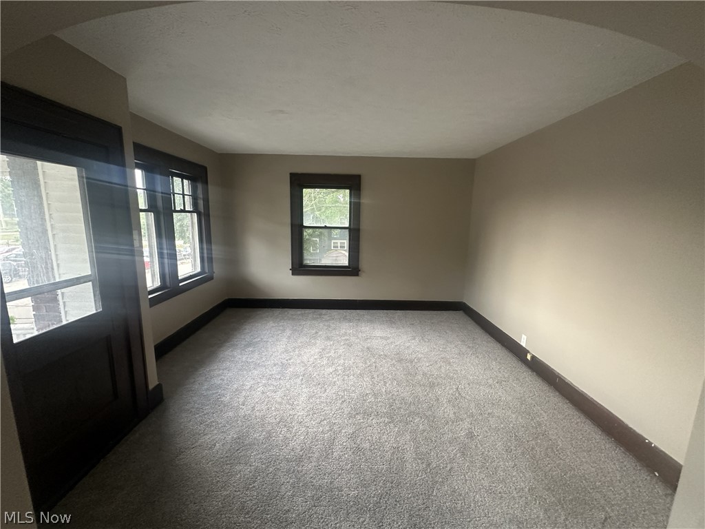 1043 S Webb Avenue Property Photo 16