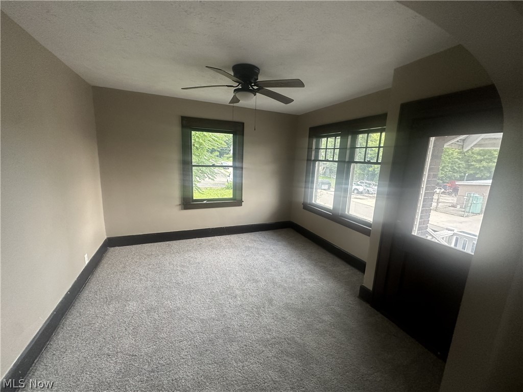 1043 S Webb Avenue Property Photo 17