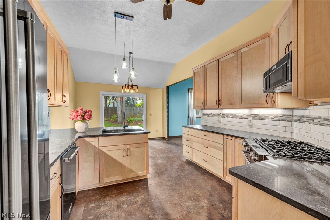 4773 Gateway Drive Property Photo 17