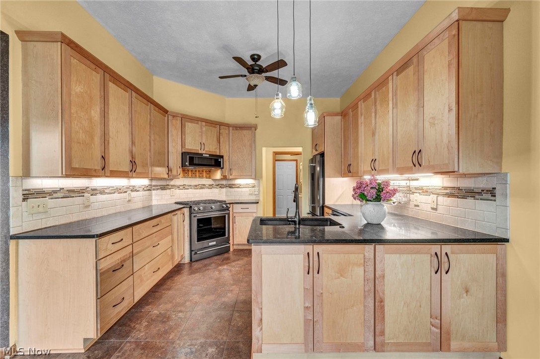 4773 Gateway Drive Property Photo 21