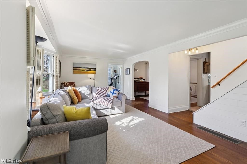 141 Melbourne Avenue Property Photo 3