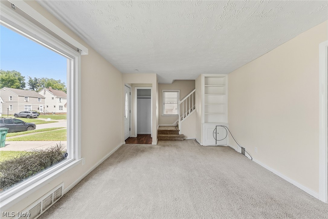 19316 Milan Drive Property Photo 5