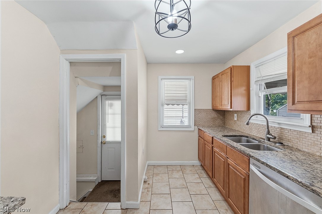 19316 Milan Drive Property Photo 8