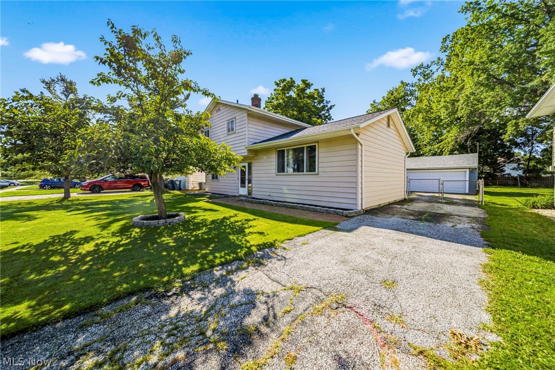 38102 Parkway Boulevard Property Photo 2