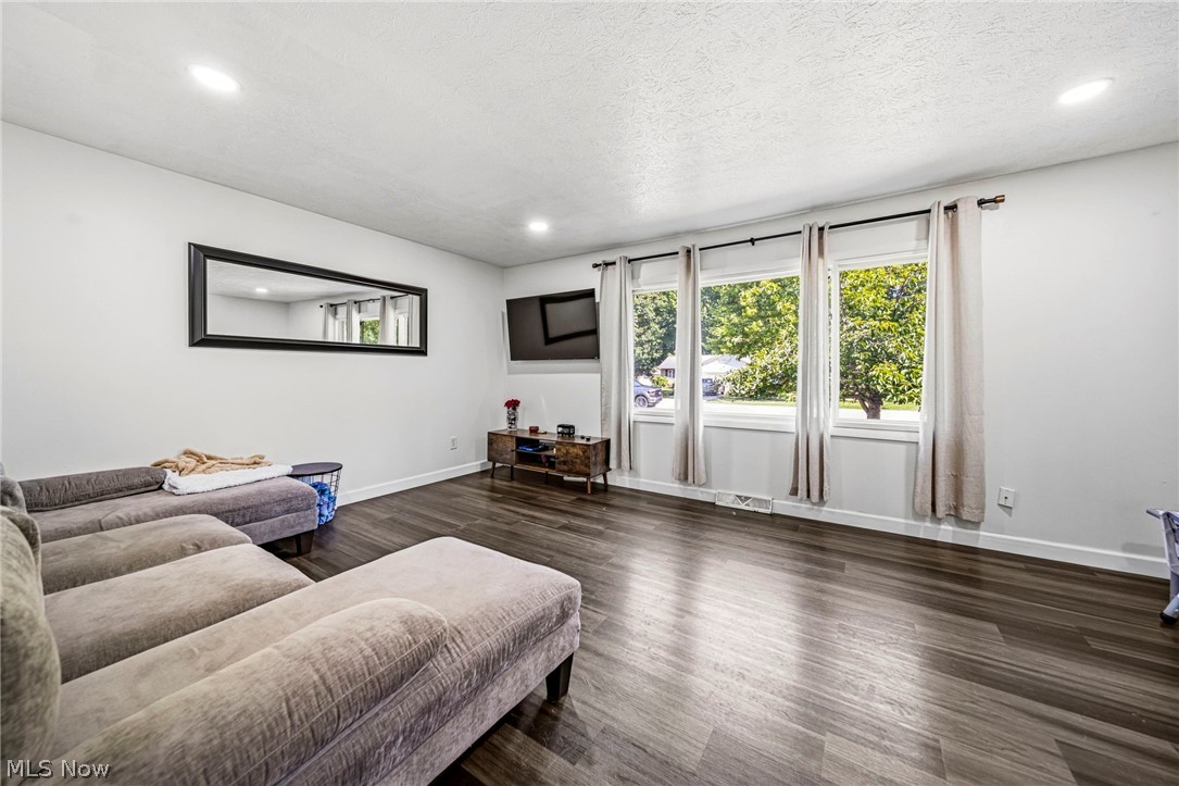 38102 Parkway Boulevard Property Photo 12