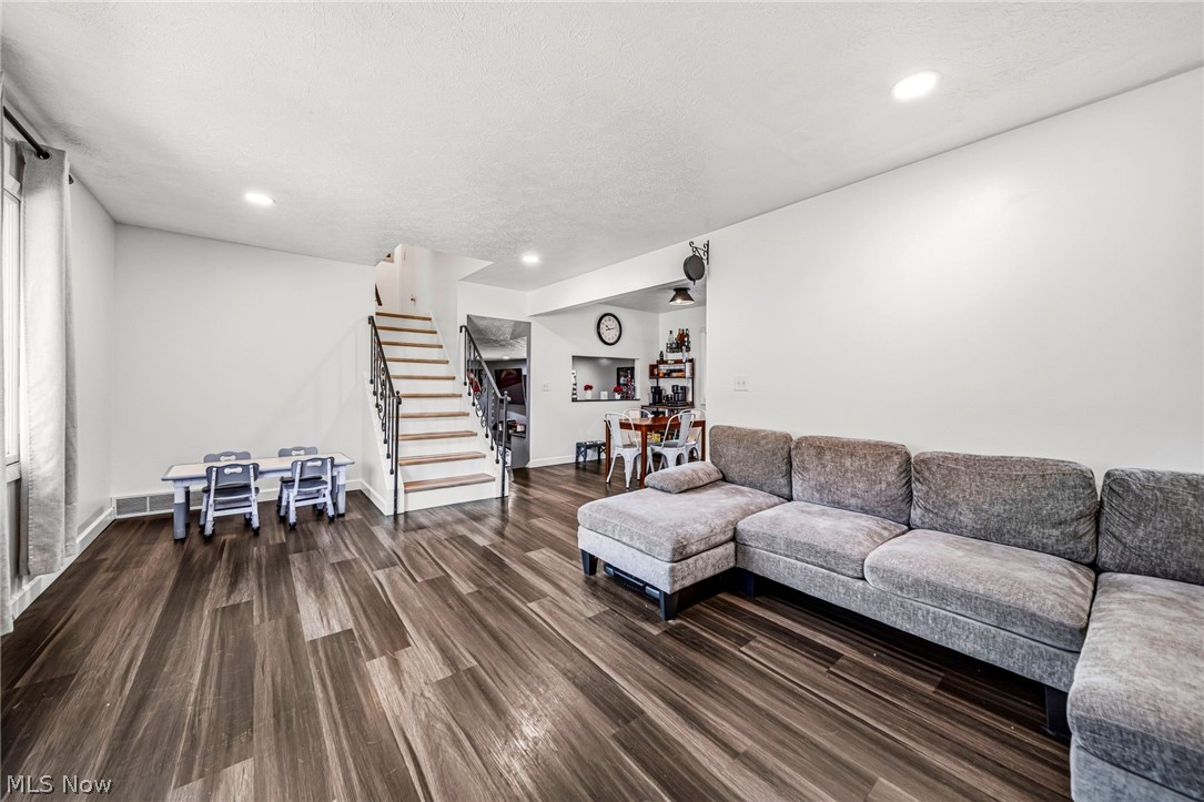 38102 Parkway Boulevard Property Photo 14