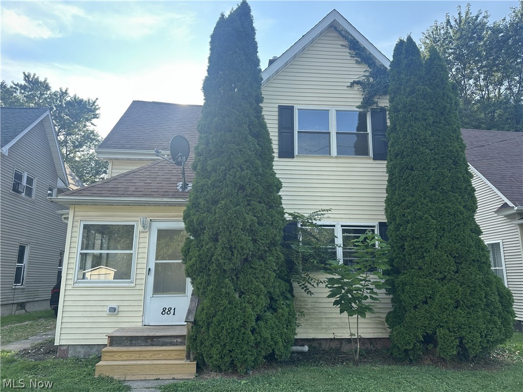 881 Harbor Street Property Photo 1
