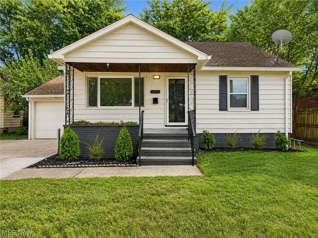 1155 Bell Court Property Photo 1