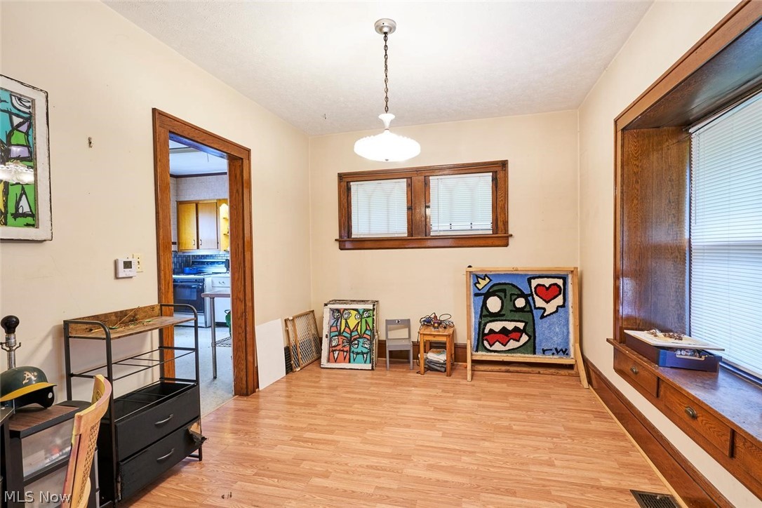 446 E Voris Street Property Photo 8